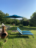 Petit déjeuner au bord de la piscine