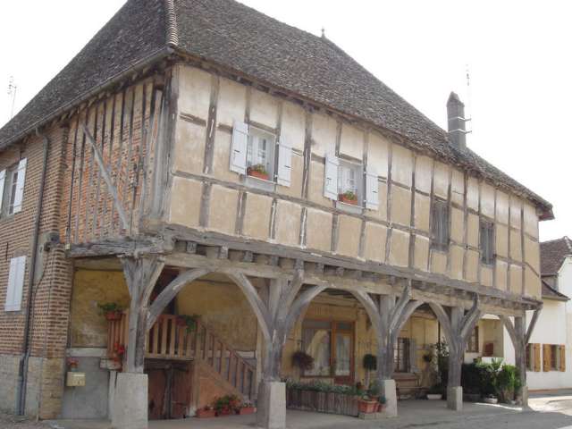 Maison à Arcades - Mervans - Office de Tourisme du Pays de la Bresse Bourguignonne