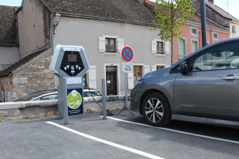 Borne_Recharge_Vehicule_Electrique©SYDESL