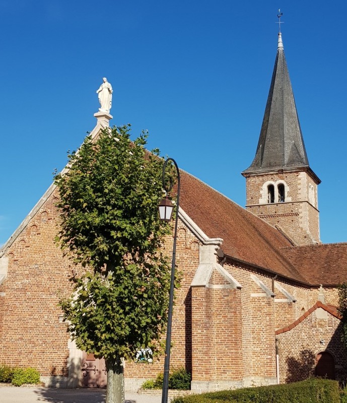 eglise-de-montpont-en-bresse-balade-verte-209129