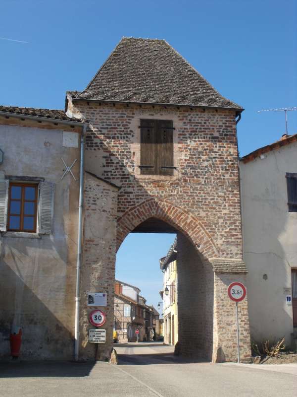 Porte d'Orient - Romenay - Office de Tourisme du Pays de la Bresse Bourguignonne