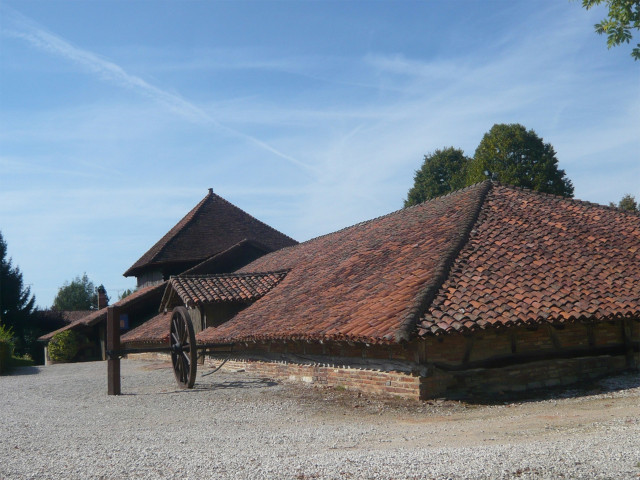 Varennes St Sauveur_Tuilerie (1)