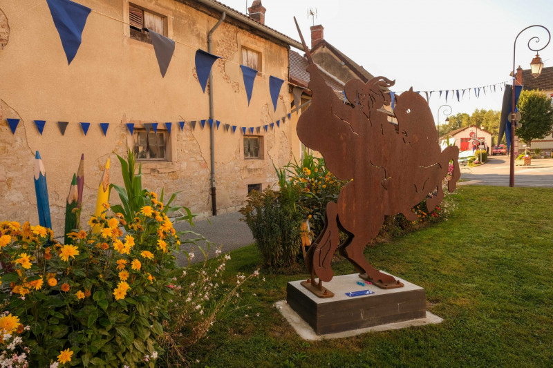 Statue-de-d-Artagnan---Sainte-Croix-en-Bresse