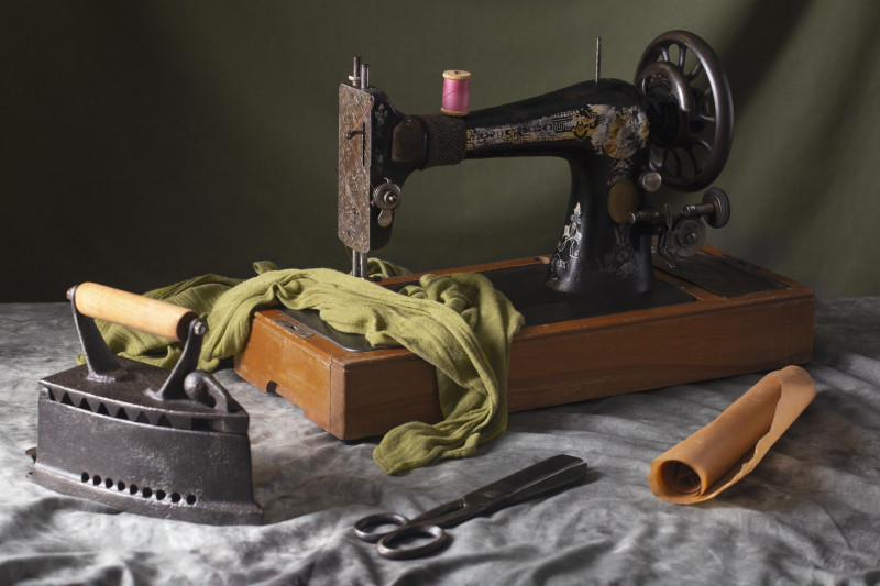 view-vintage-sewing-machine